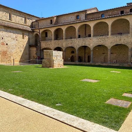 Ostello Contessa Ava Dei Lambardi Monteriggioni Exterior foto