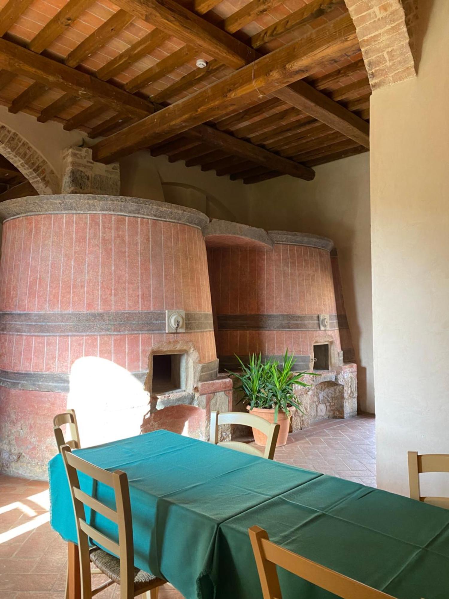 Ostello Contessa Ava Dei Lambardi Monteriggioni Exterior foto