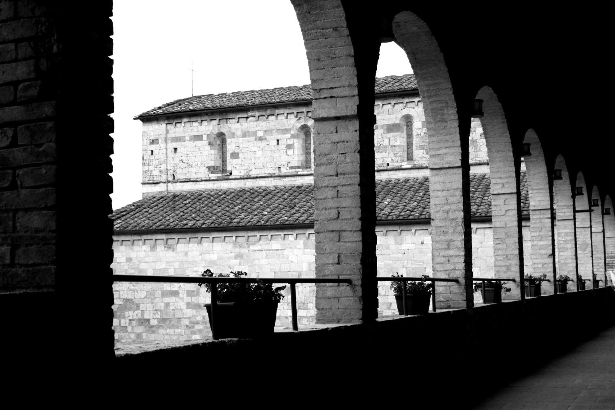 Ostello Contessa Ava Dei Lambardi Monteriggioni Exterior foto